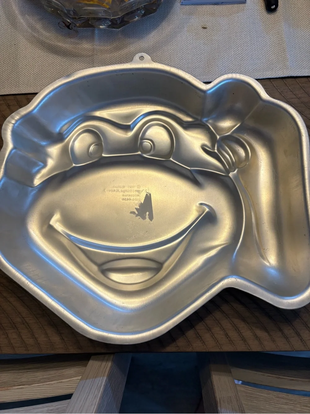 Wilton Vintage Ninja Turtle 1991 Cake Pan